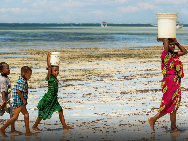 Reaching Key Population Groups with Sexual and Reproductive Health Services