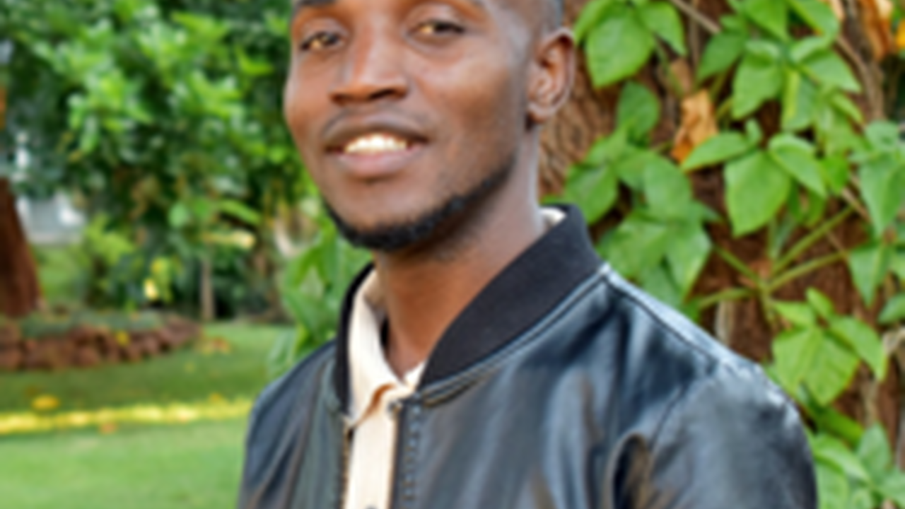 “I received support which inspired me to support others" - How becoming a peer provider opens doors and changes lives for young people