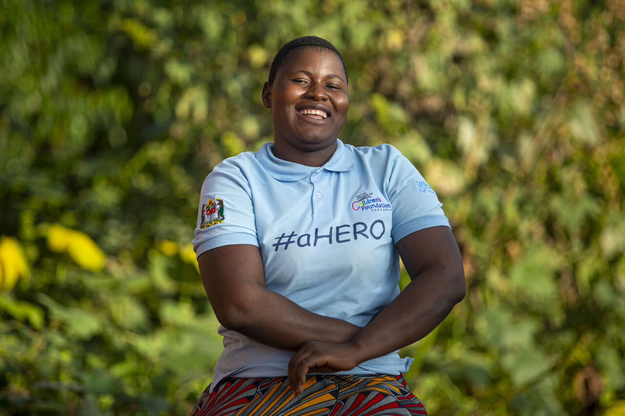 UNICEF A HERO 205